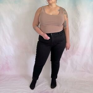 NWOT Rockstar Super Skinny Built-In Sculpt Jeans Womens Size 18T